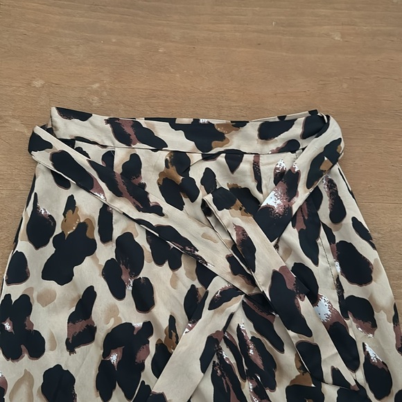 Leopard Print Wrap Around Midi Skirt - Picture 5 of 8